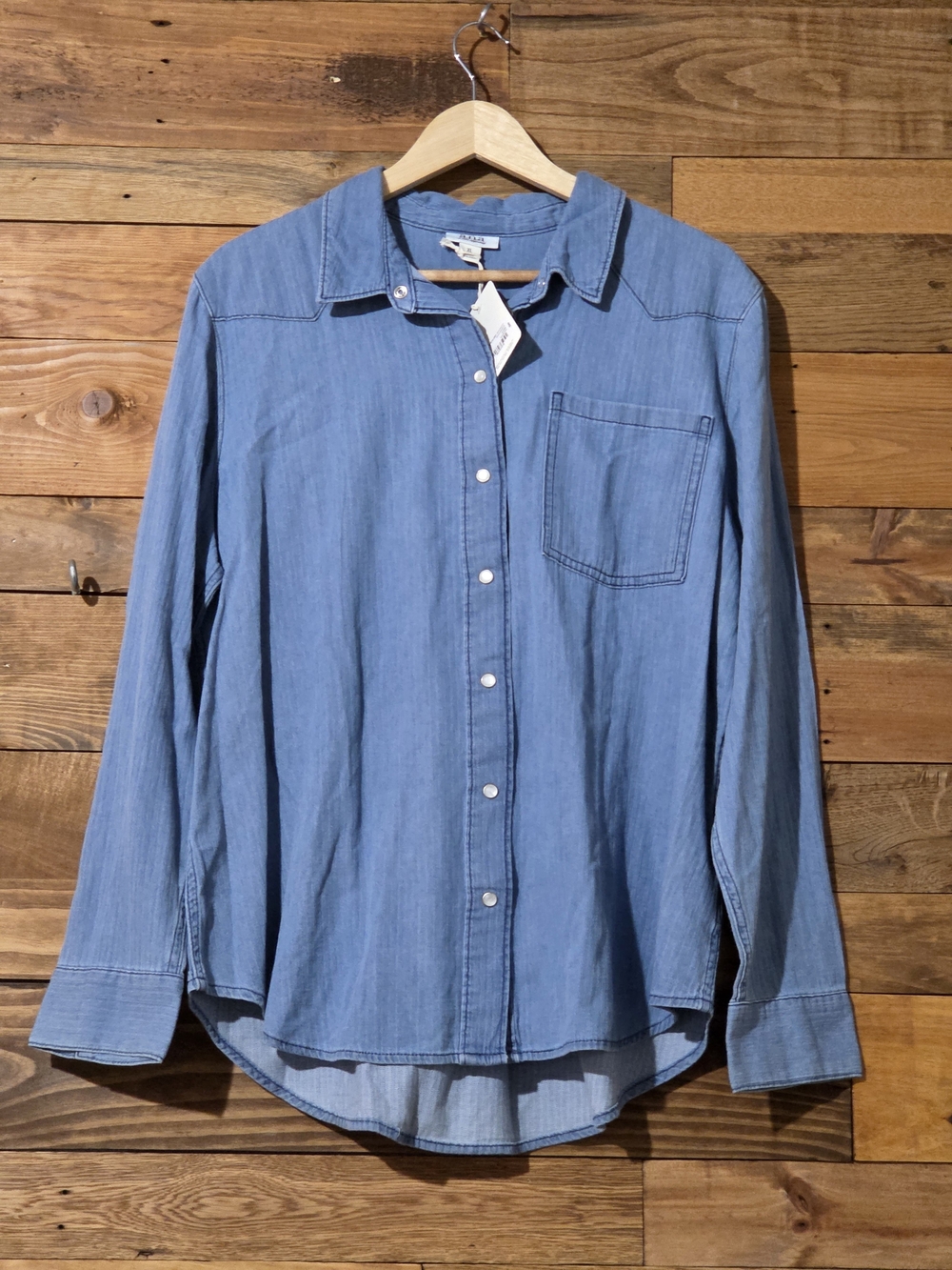 100% Cotton NWT a.n.a XL Chambray Shirt Snap Button Western Long Sleeve Casual